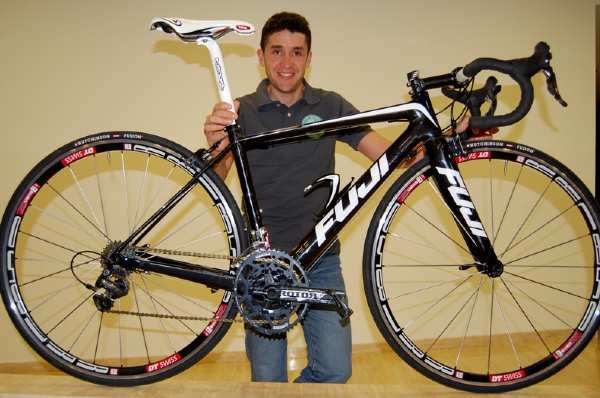 Y ya en 2008, con un gran cambio estético, la bicicleta del campeón del Tour, Carlos Sastre