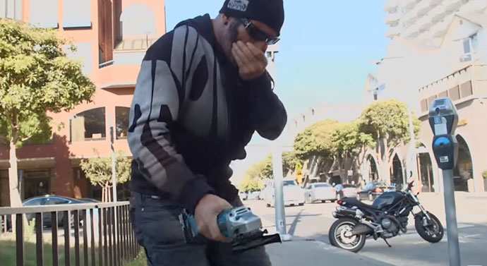 El ladrón tras la inhalación del gas 'mofeta' 
