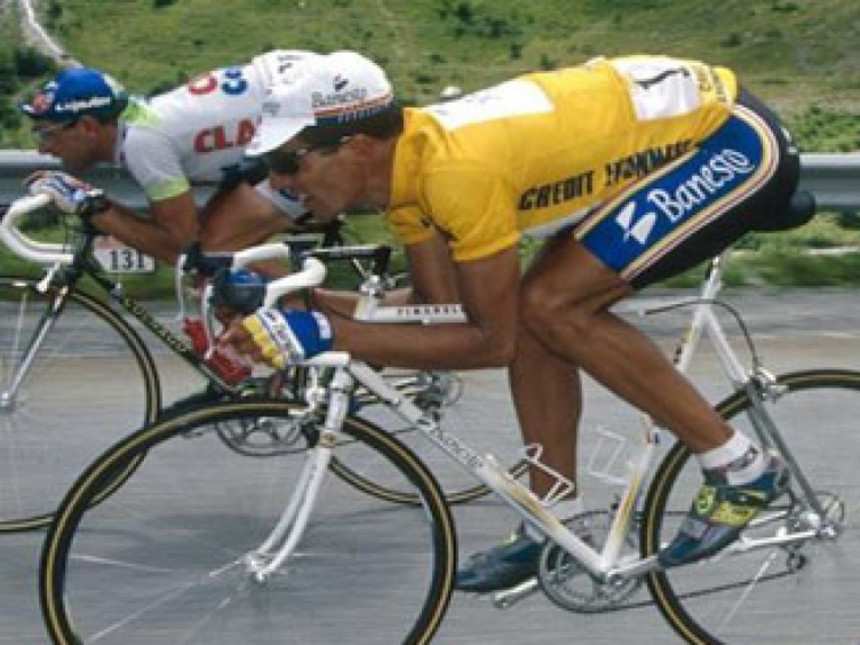 Indurain y Rominger en el descenso del Tourmalet 